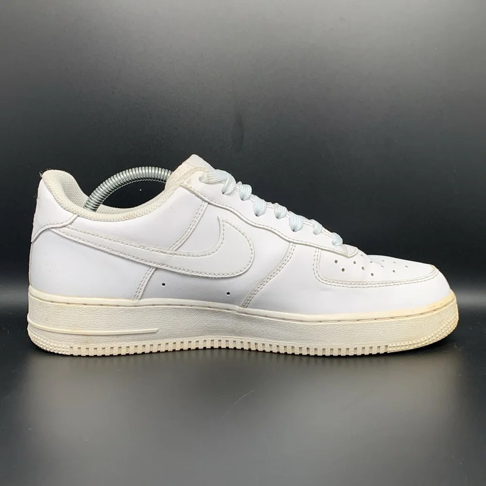 Nike Air Force 1’s‎ ‘07 Triple White Shoes Men’s Sz 9.5